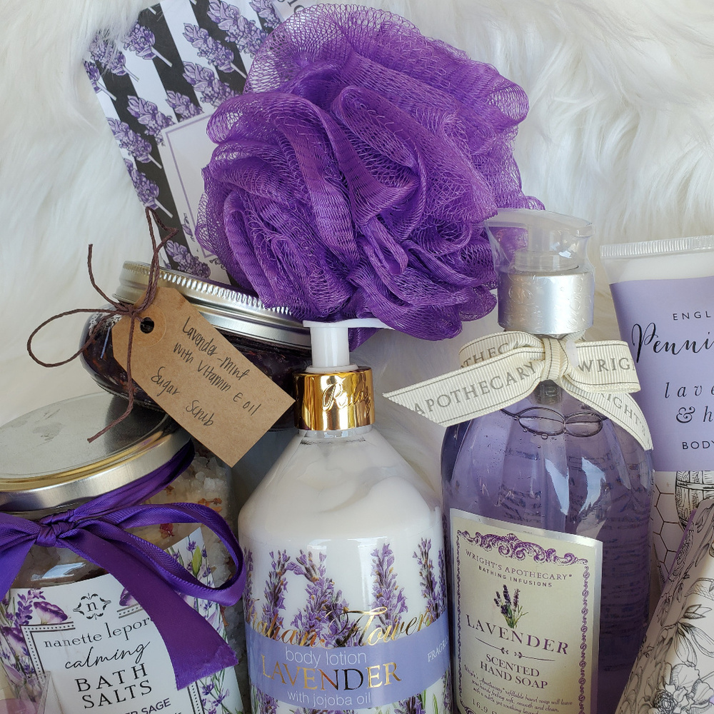 Gift Set Lavender, New and unused no tags